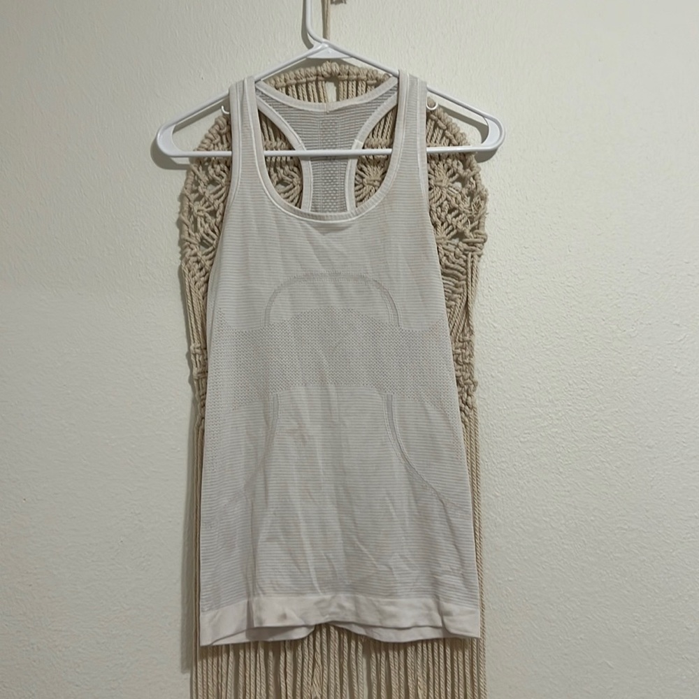 White Lululemon Tank top #lululemon #cute